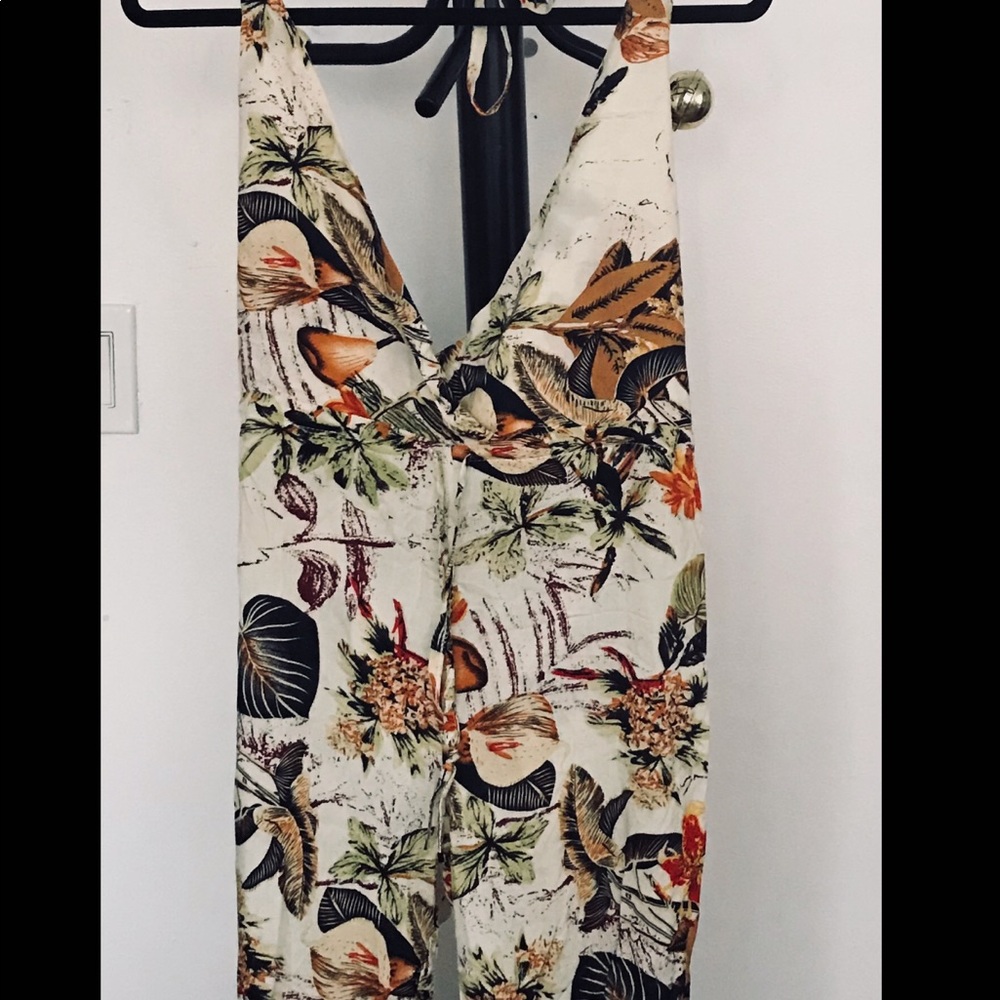 Tropical flowers and leaves cream color jumper ♡